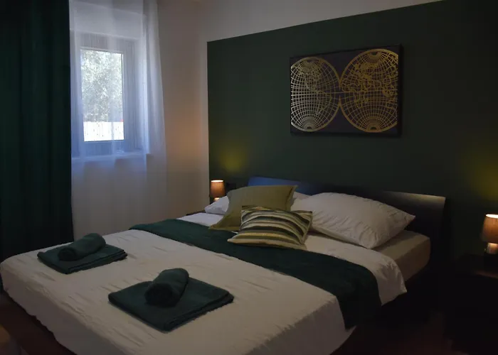 Apartments Rismondi 37E